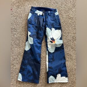 Northface Women’s Snowpants